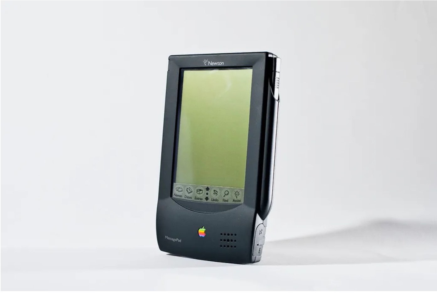 Khả năng dịch chữ viết tay thành văn bản không thành công đã kéo sập thương hiệu Apple Newton. Ảnh: Macrumors