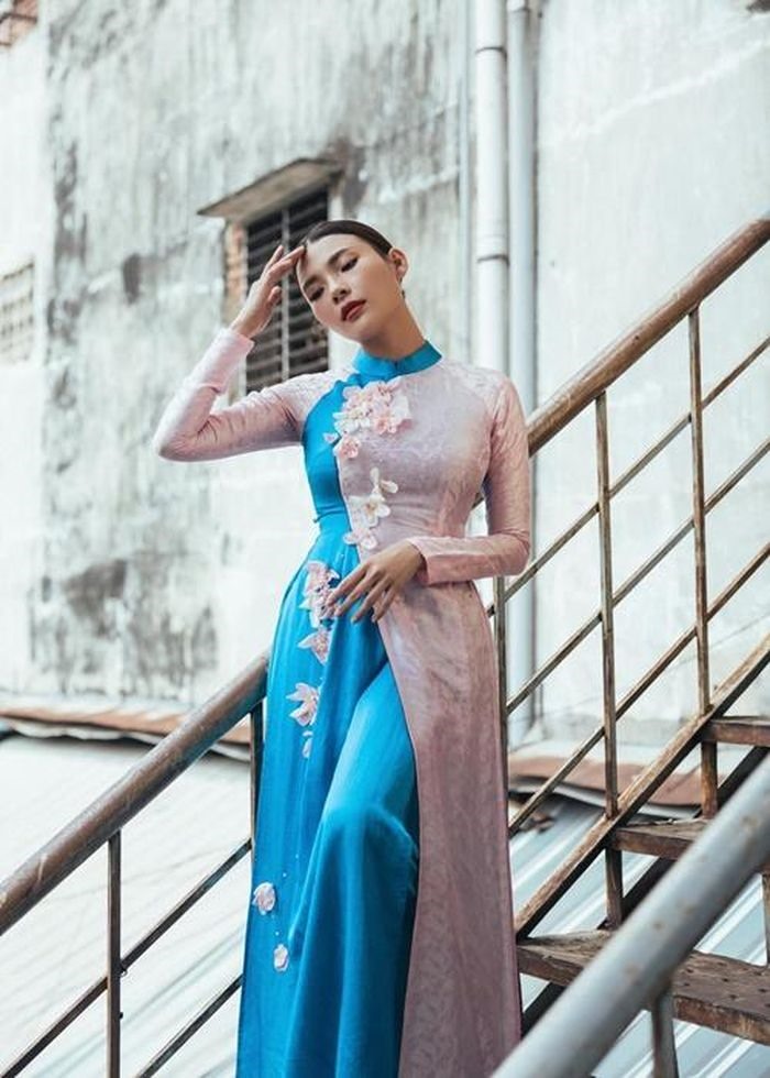 Nhân dịp Tết Nguyên Đán 2023, Thúy Diễm chia sẻ bộ ảnh trong trang phục áo dài. Bà xã Lương Thế Thành khoe vẻ đẹp nền nã khi diện trang phục truyền thống.