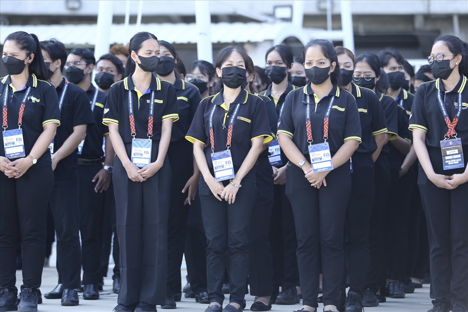Ban tổ chức nước chủ nhà thắt chặt an ninh trước trận đấu giữa tuyển Thái Lan và tuyển Việt Nam. Ảnh: Thanh Vũ