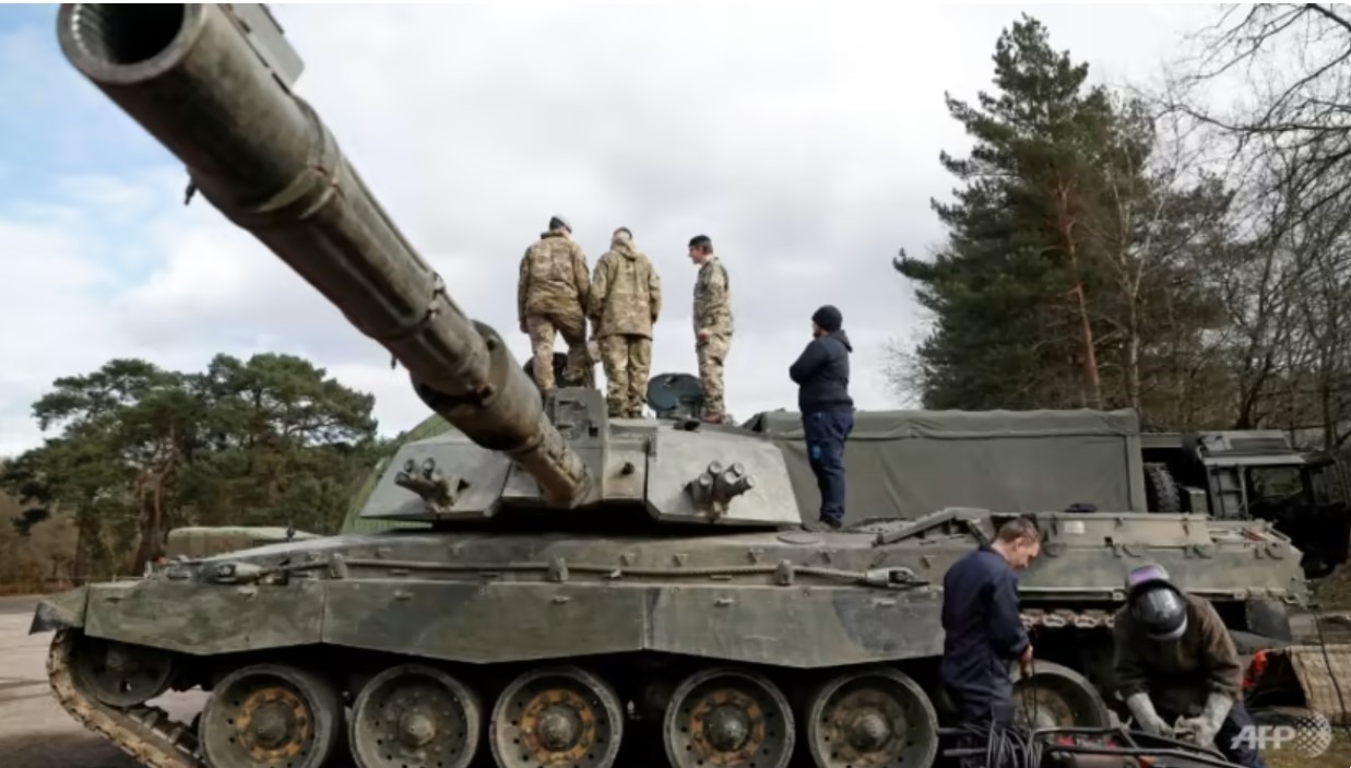 Anh sẽ gửi xe tăng Challenger 2 tới Ukraina trong vài tuần tới. Ảnh: AFP
