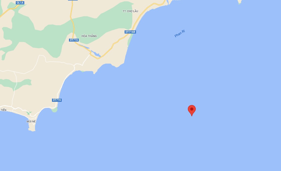 Vị trí tàu hàng cứu vớt được 2 ngư dân trên thuyền bị chìm. Ảnh chụp từ Google Maps