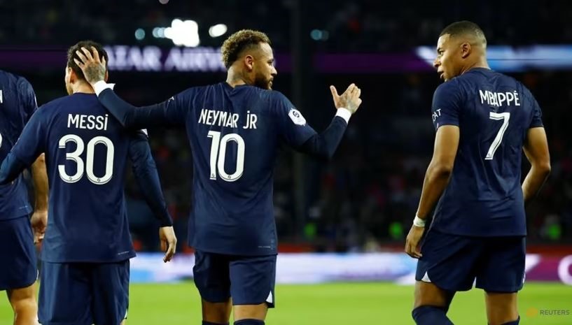 Vai trò của Neymar ở PSG ngày càng giảm đi so với Lionel Messi và Kylian Mbappe. Ảnh: Ligue 1