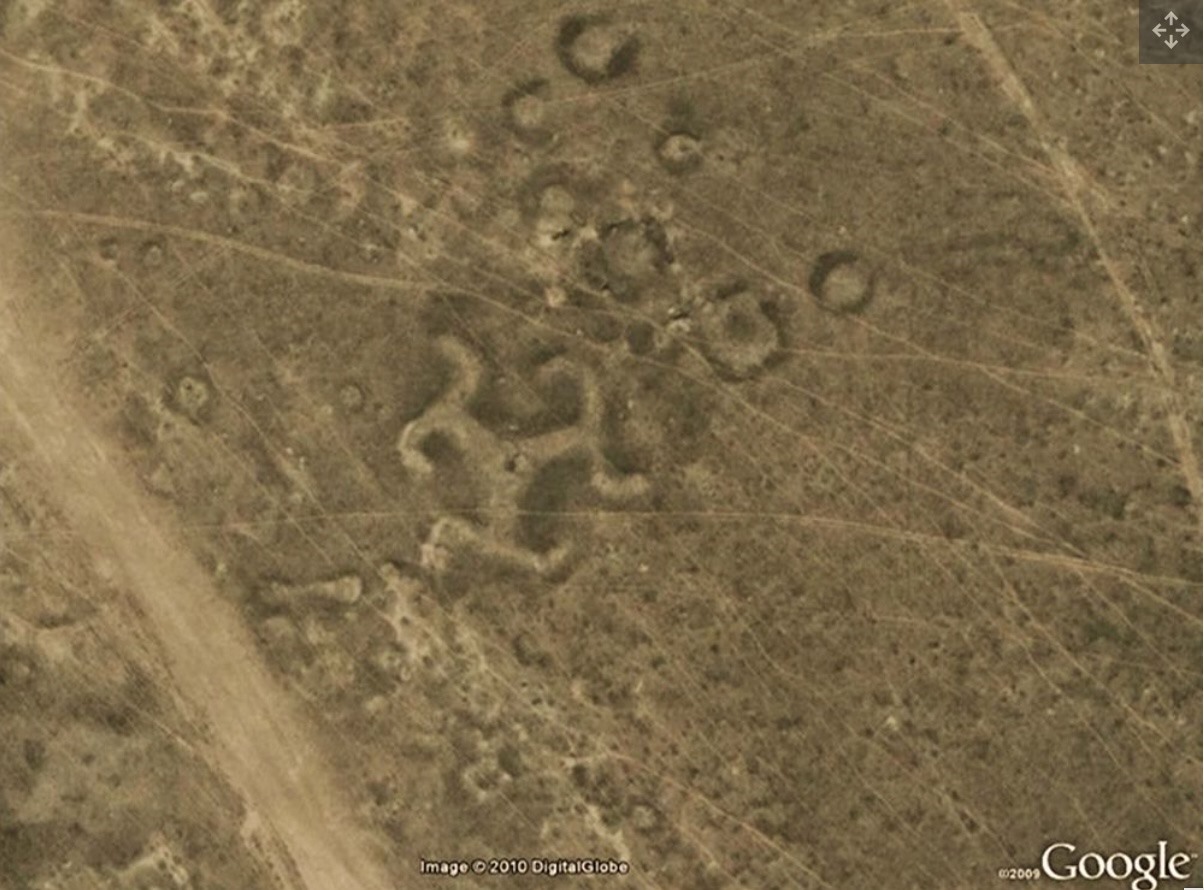 Hình vẽ kỳ lạ ở miền bắc Kazakhstan. Ảnh: Google Earth