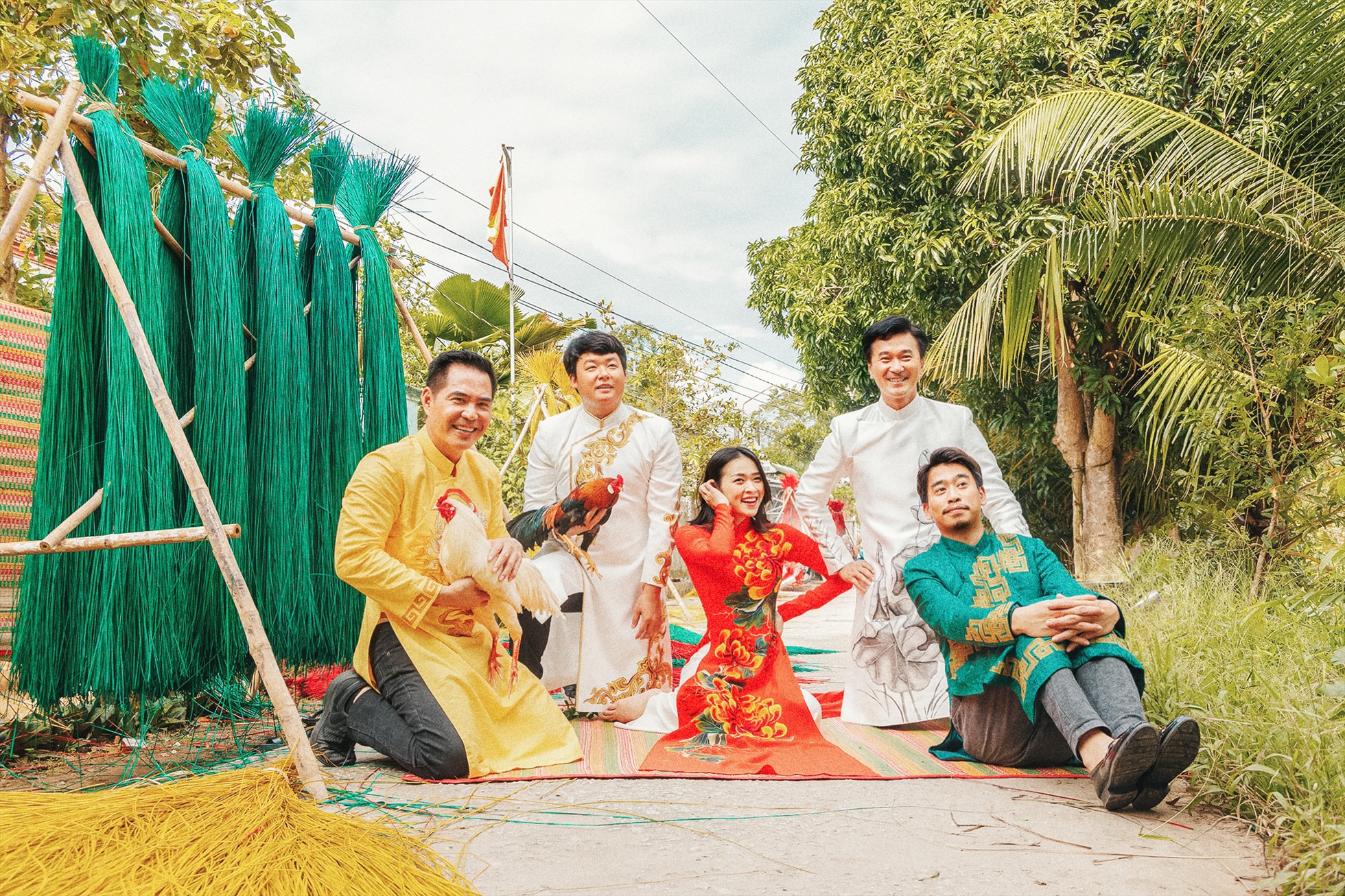 Nhân dịp xuân Quý Mão, Lý Hải – Minh Hà cùng các diễn viên gửi lời chúc mừng năm mới đến khán giả, mong một năm mới tràn đầy sức khoẻ, nhiều niềm vui.