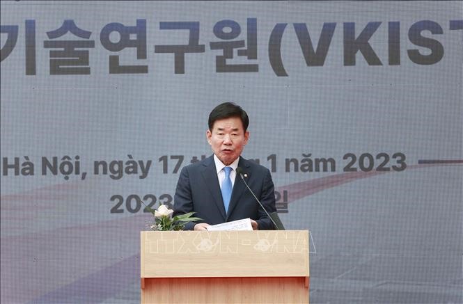 Chủ tịch Quốc hội Hàn Quốc Kim Jin-pyo phát biểu. Ảnh: Doãn Tấn/TTXVN.