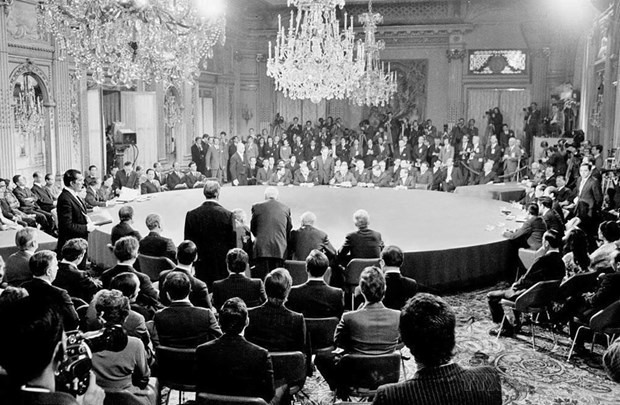 Lễ ký Hiệp định Paris về chấm dứt chiến tranh, lập lại hòa bình ở Việt Nam, ngày 27.1.1973, tại Trung tâm Hội nghị quốc tế ở Paris (Pháp). Ảnh: TTXVN
