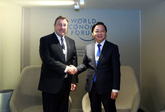 Phó Thủ tướng Trần Hồng Hà tiếp Tổng Giám đốc Chương trình phát triển Liên Hợp Quốc (UNDP) Achim Steiner. Ảnh: VGP