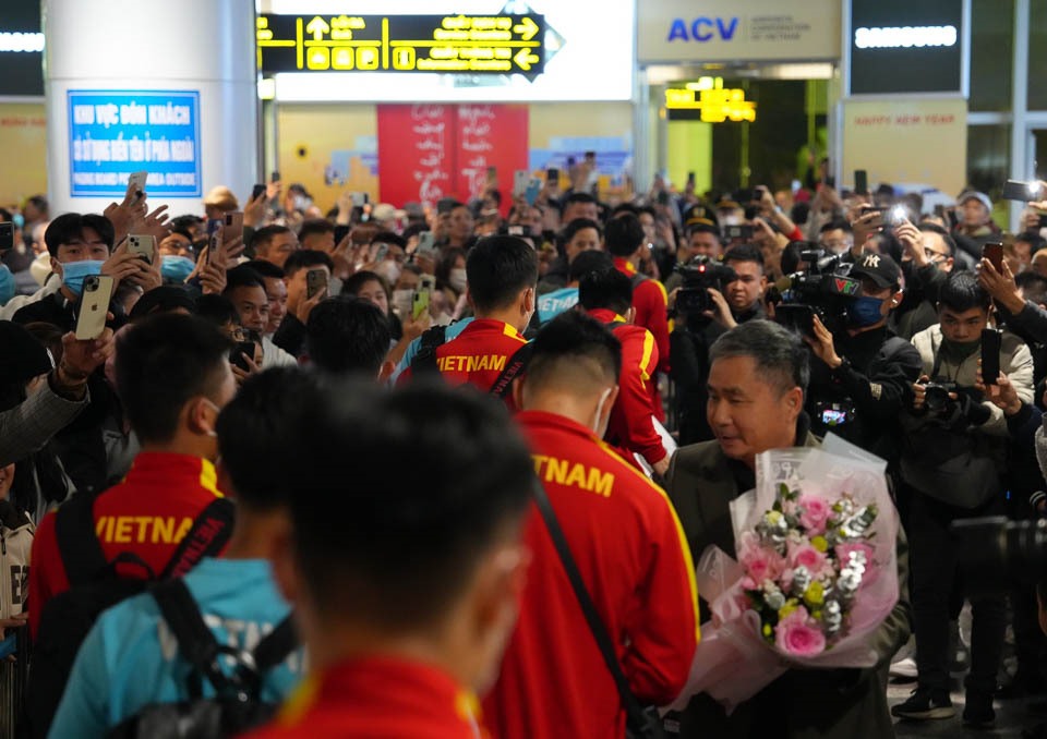 Tuyển  Việt Nam đã trở về nước sau khi kết thúc hành trình tại AFF Cup 2022. Ảnh: VFF