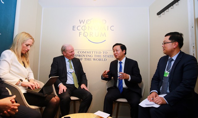 Phó Thủ tướng Trần Hồng Hà tiếp Tổng Giám đốc Ngân hàng Thế giới Axel van Trotsenburg. Ảnh: VGP