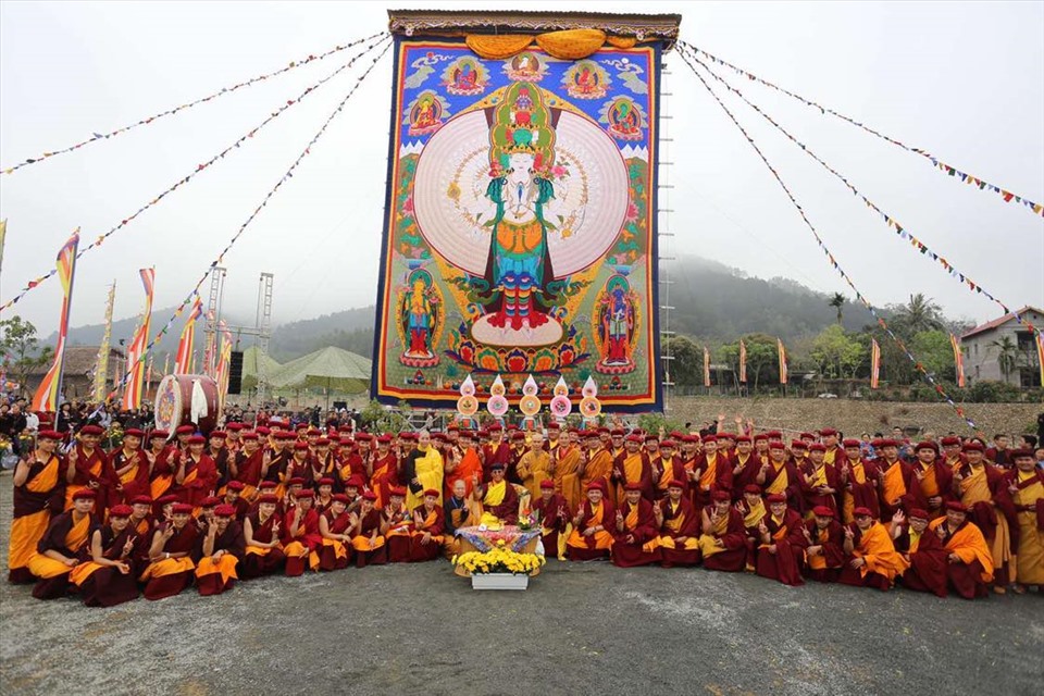 Kiệt tác Đại Mandala ngọc đá quý Phật Quan Âm Đại Bi Thiên Thủ Thiên Nhãn do các bậc cao tăng vùng Himalaya kiến lập, chế tác. Ảnh: Ban tổ chức