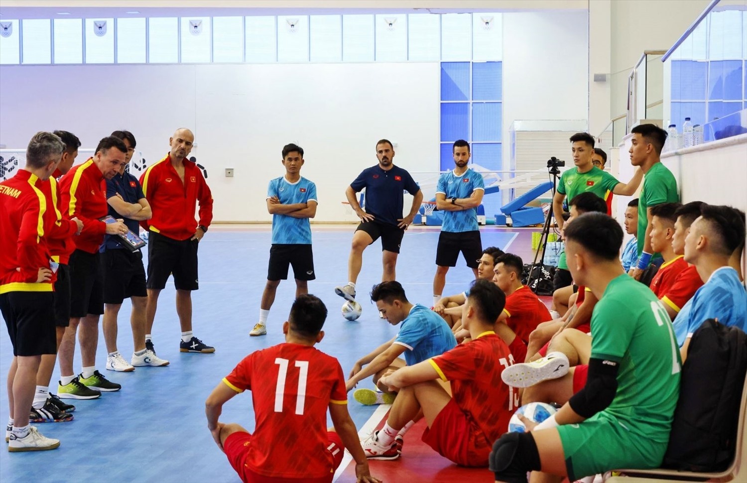 Vượt qua vòng loại Giải vô địch châu Á 2024 là mục tiêu quan trọng nhất của ĐT futsal Việt Nam trong năm mới.  Ảnh: VFF