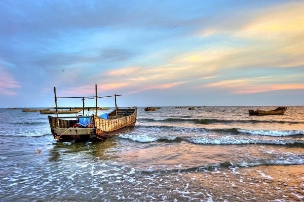 Bãi biển Trà Cổ.