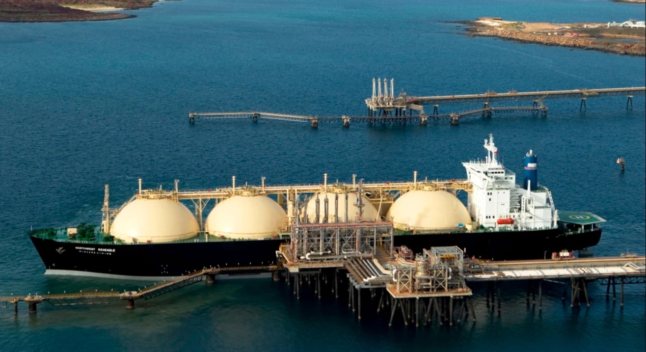 Châu Âu đẩy mạnh mua LNG. Ảnh: AFP