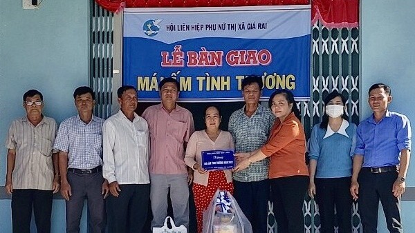 Những căn nhà mái ấm tình thương cũng được bàn giao trước Tết. Ảnh: Nhật Hồ