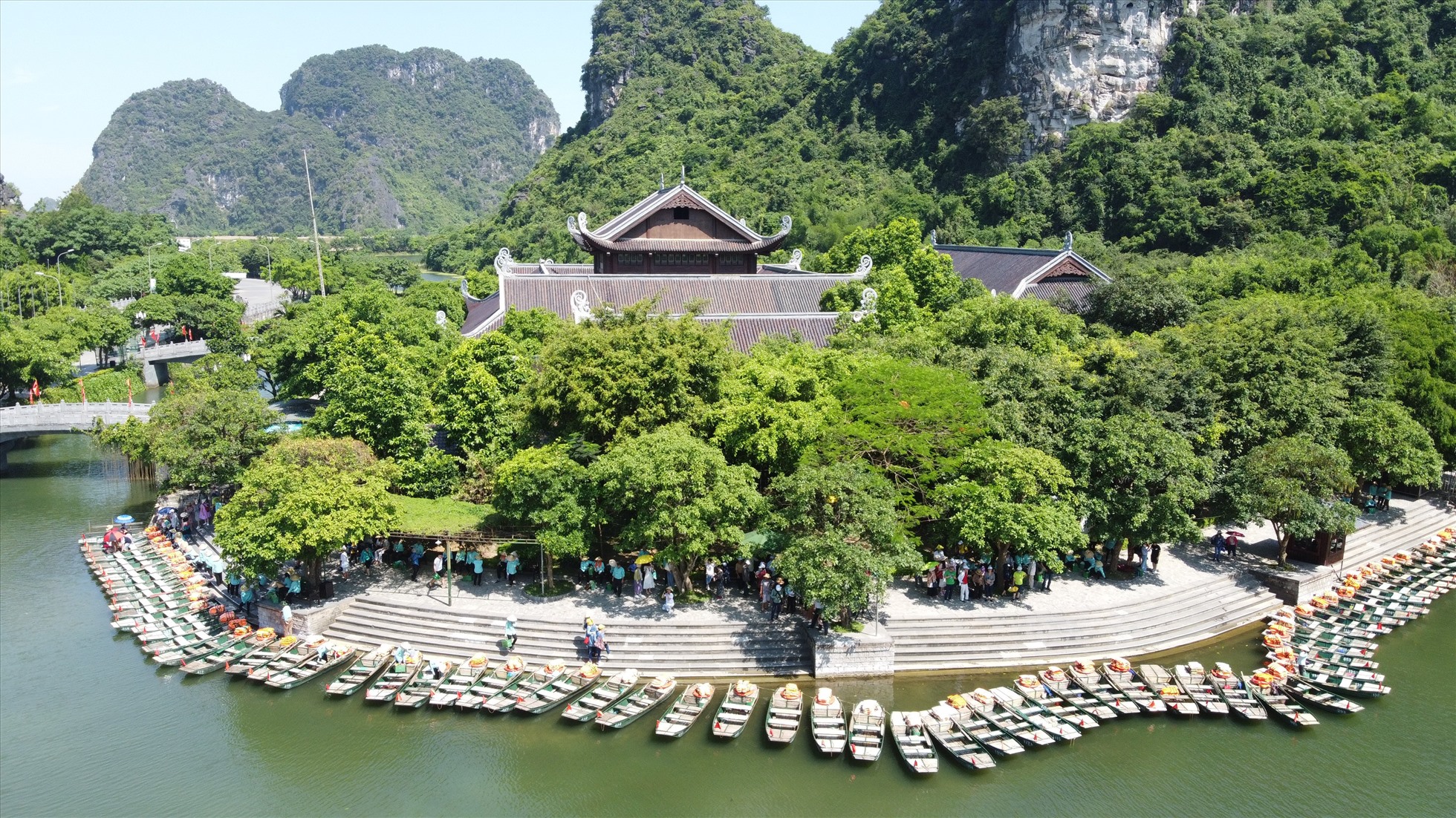 Tour lễ hội lên ngôi dịp đầu xuân mới 2023.