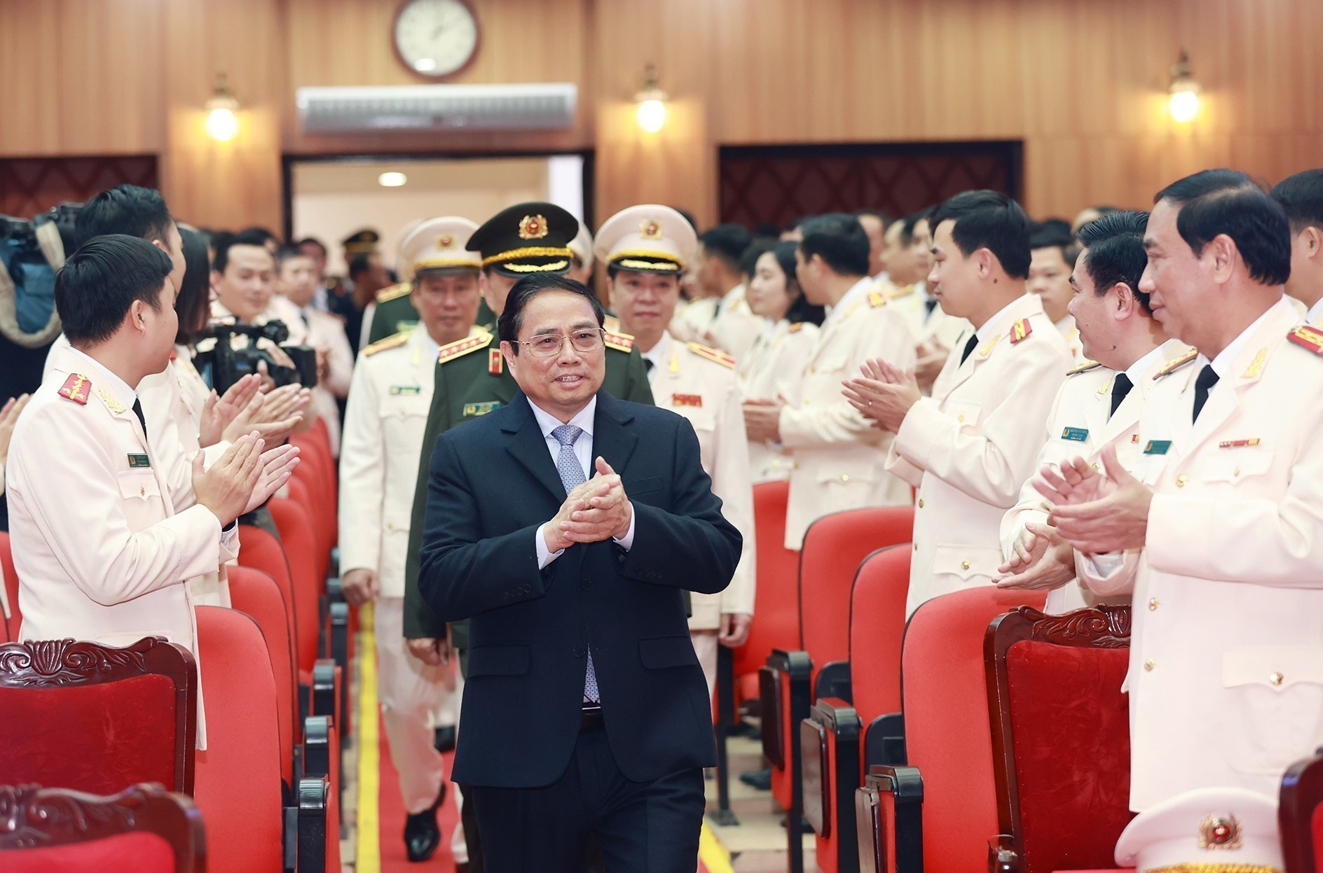 Thủ tướng Phạm Minh Chính đến thăm, chúc Tết cán bộ, chiến sĩ Bộ Tư lệnh Cảnh vệ.