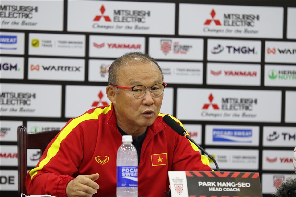 Huấn luyện viên Park Hang-seo hiểu rõ về đối thủ Myanmar trước lượt trận cuối cùng vòng bảng. Ảnh: Xuân Trang