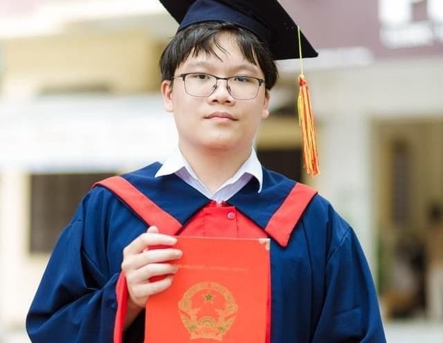 Dương Minh Khôi hiện là sinh viên năm thứ nhất Trường Đại học Công nghệ, Đại học Quốc gia Hà Nội