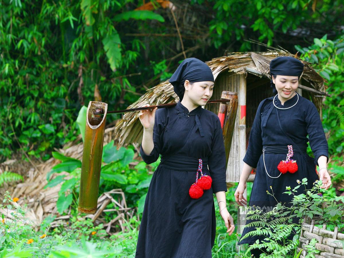 Khu bảo tồn làng nhà sàn dân tộc sinh thái Thái Hải hay còn gọi là Làng nhà sàn Thái Hải cách trung tâm TP Thái Nguyên 12km, có diện tích khoảng 70ha là nơi sinh sống của các hộ đồng bào dân tộc Tày, Nùng.