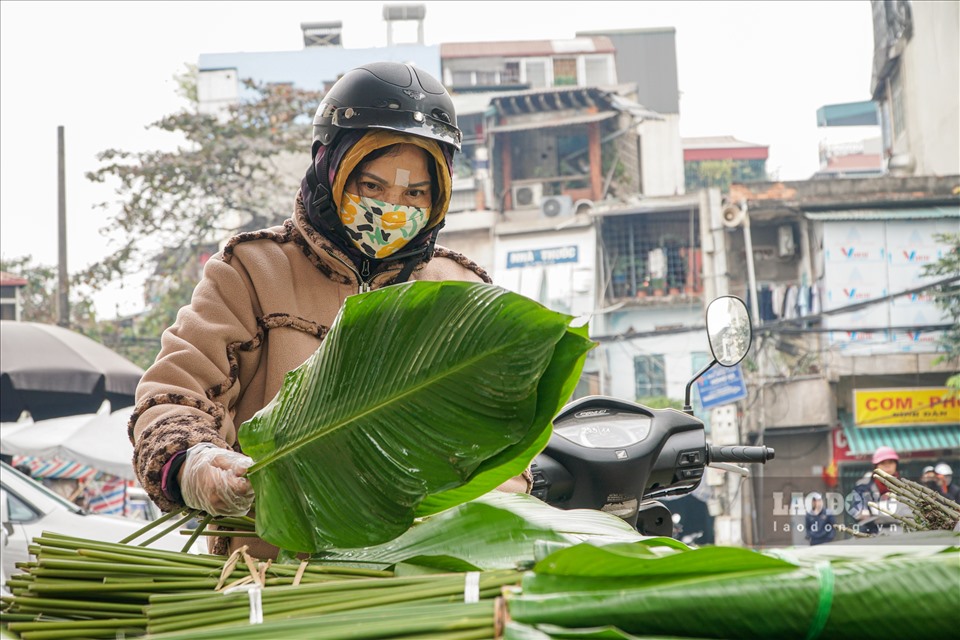 Vì đã là 29 Tết nên khách hàng đến mua chủ yếu là khách lẻ và sử dụng cho gia đình.