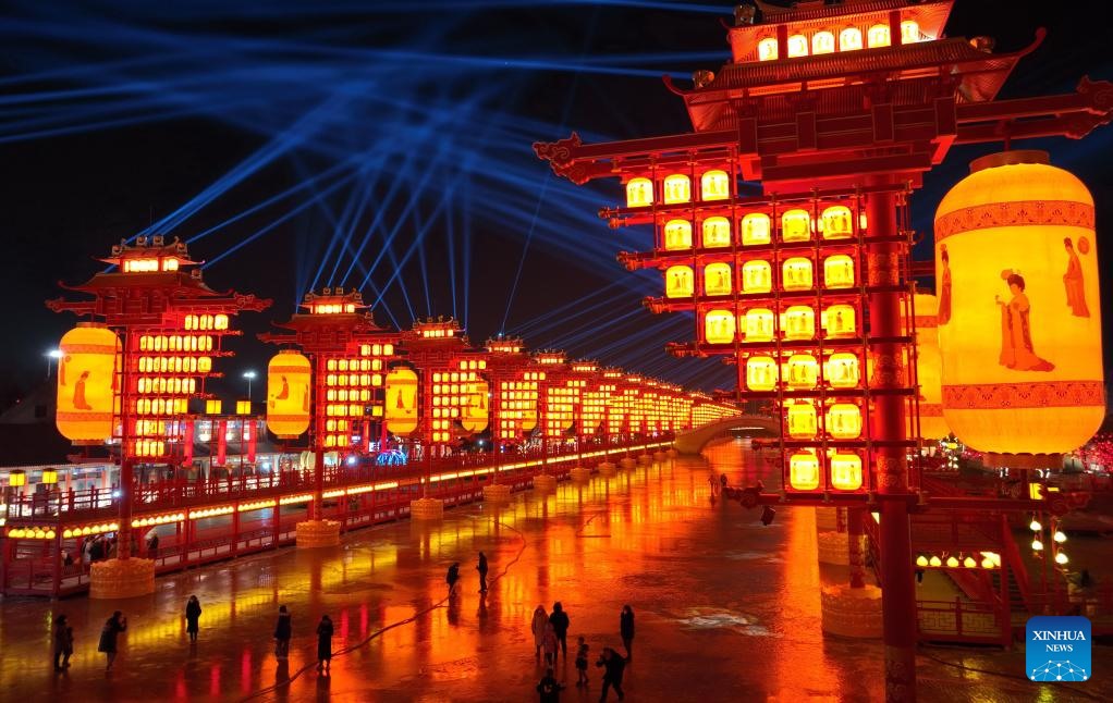 Lễ hội đèn lồng ở quận Fengnan của Đường Sơn, tỉnh Hà Bắc. Ảnh: Tân Hoa Xã