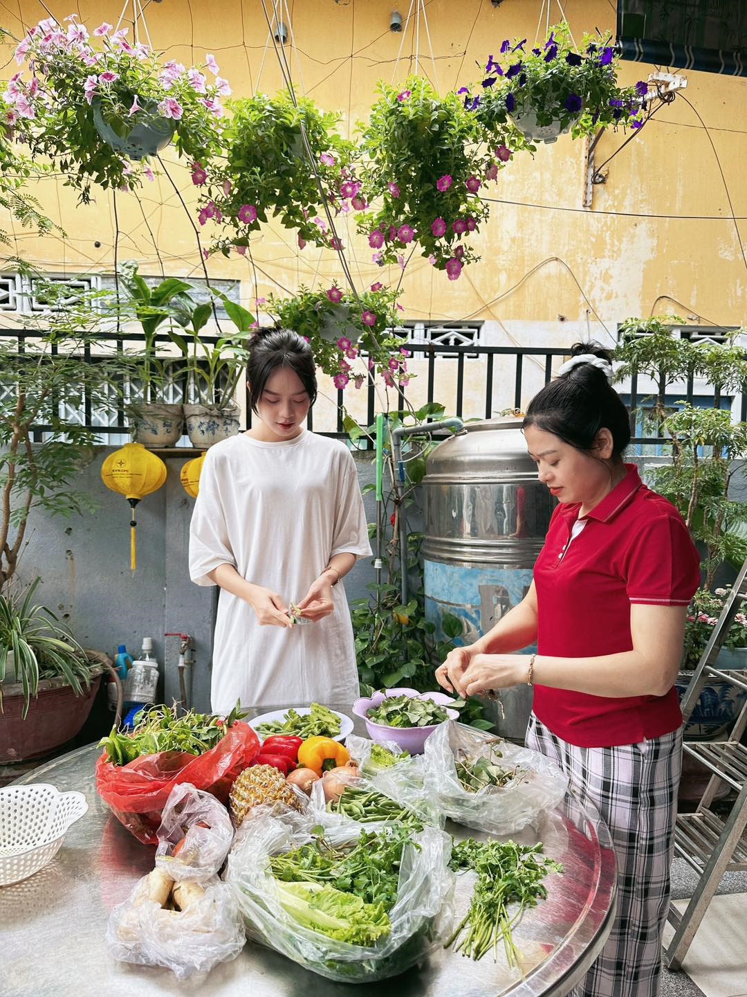 Nàng hậu hào hứng khoe thành quả dọn dẹp nhà cửa chuẩn bị đón Tết.