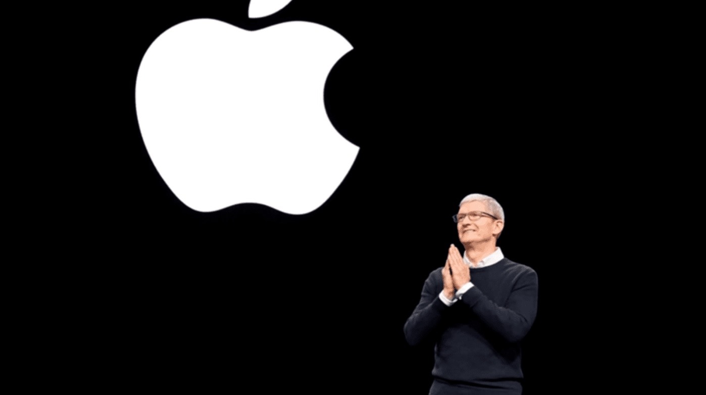 CEO Tim Cook đã đề nghị cắt giảm lương để giảm chi phí hoạt động của Apple. Ảnh: Apple