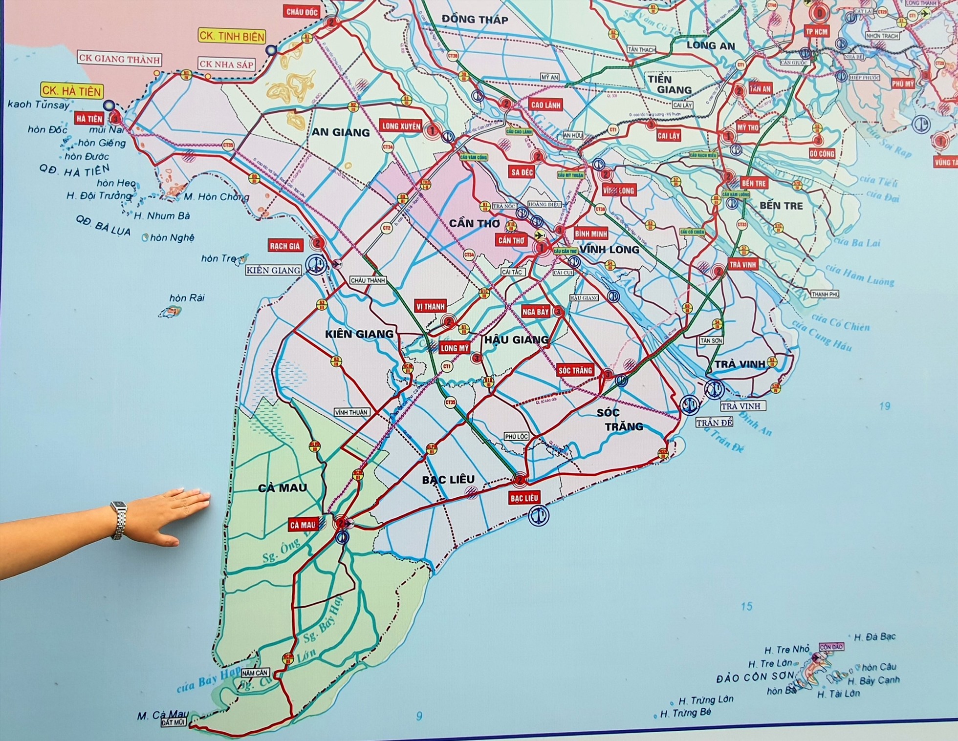 Bản đồ quy hoạch giao thông hiện tại, tỉnh Cà Mau mong muốn cao tốc về tận Đất Mũi, nơi mỏm đất cuối trời Nam tổ quốc. Ảnh: Nhật Hồ