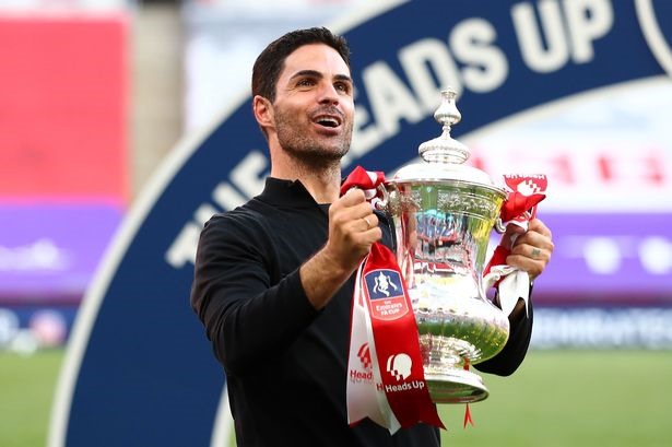 Arteta mới có 1 chức vô địch FA Cup nhưng sự nghiệp huấn luyện đang đi lên. Ảnh: FA