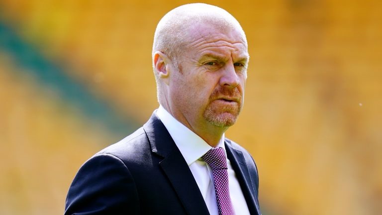 Sean Dyche cũng có chung suy nghĩ như Bielsa nhưng thêm vào đó phải là một bản hợp đồng dài hạn. Ảnh: Sky Sports