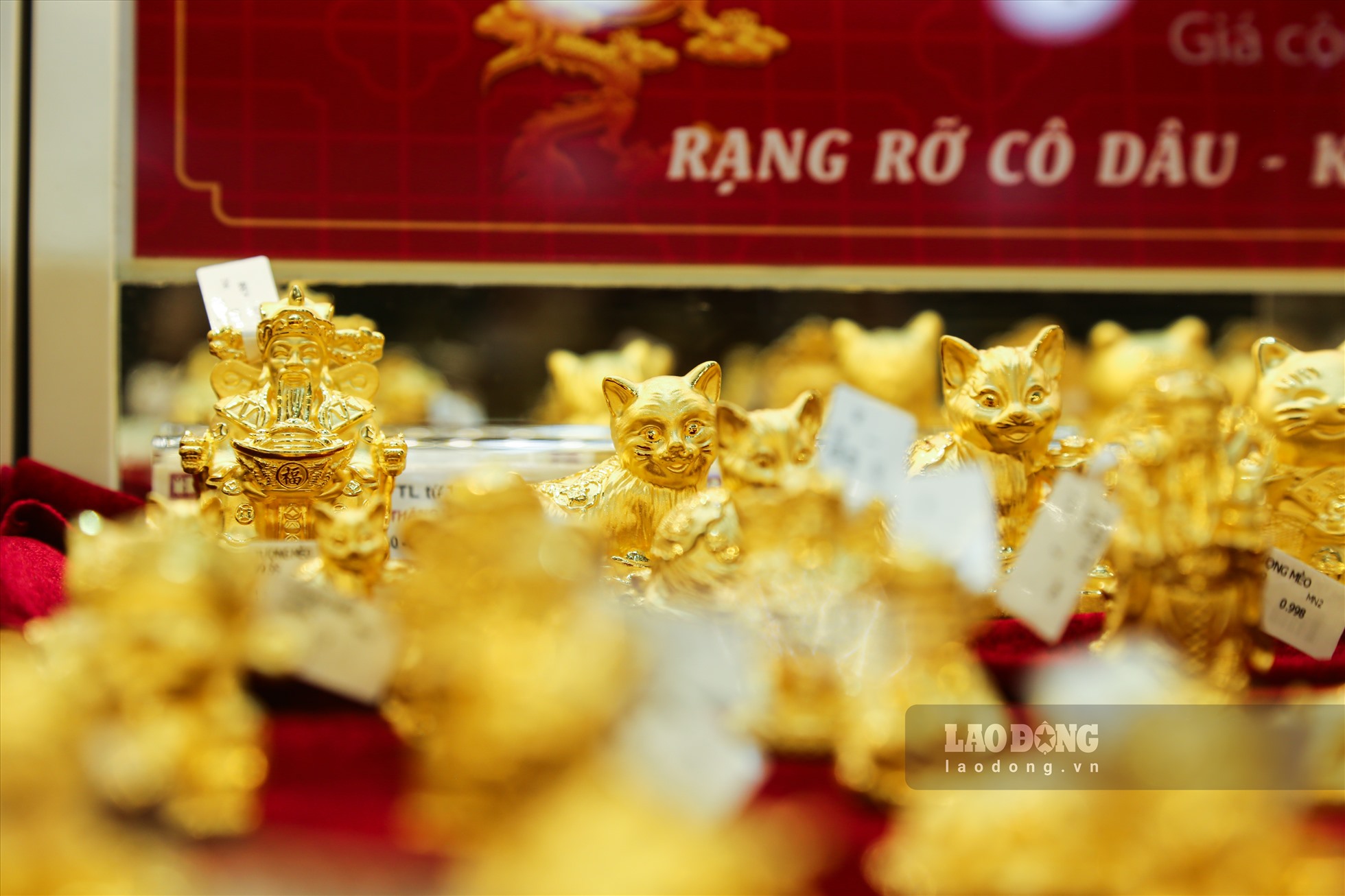 Các mẫu tượng được thiết kế từ 1 chỉ đến 1 lượng vàng, mức giá phụ thuộc vào giá vàng tại thời điểm giao dịch.