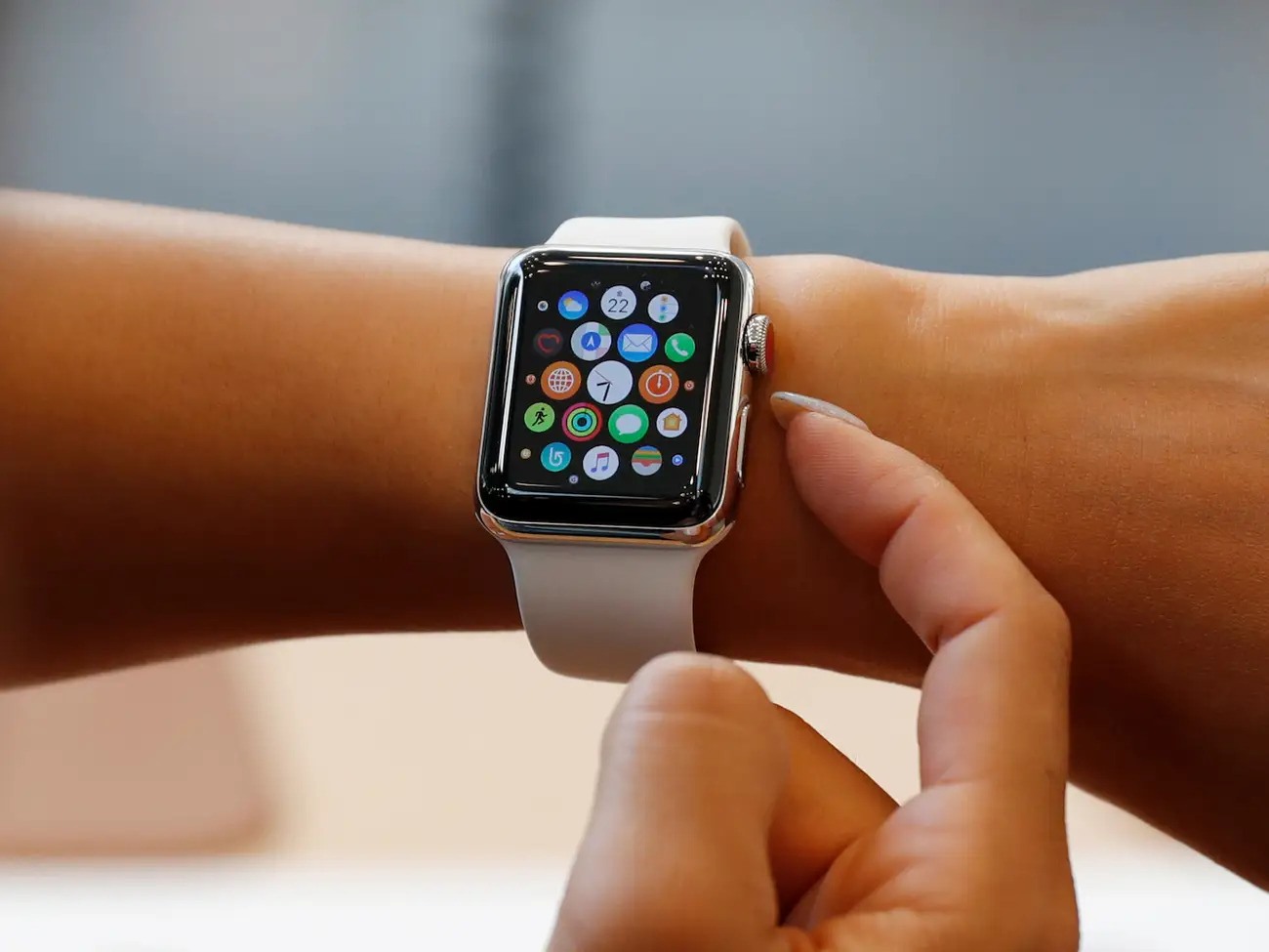 Apple đã ngừng sản xuất Apple Watch Series 3. Ảnh: AFP