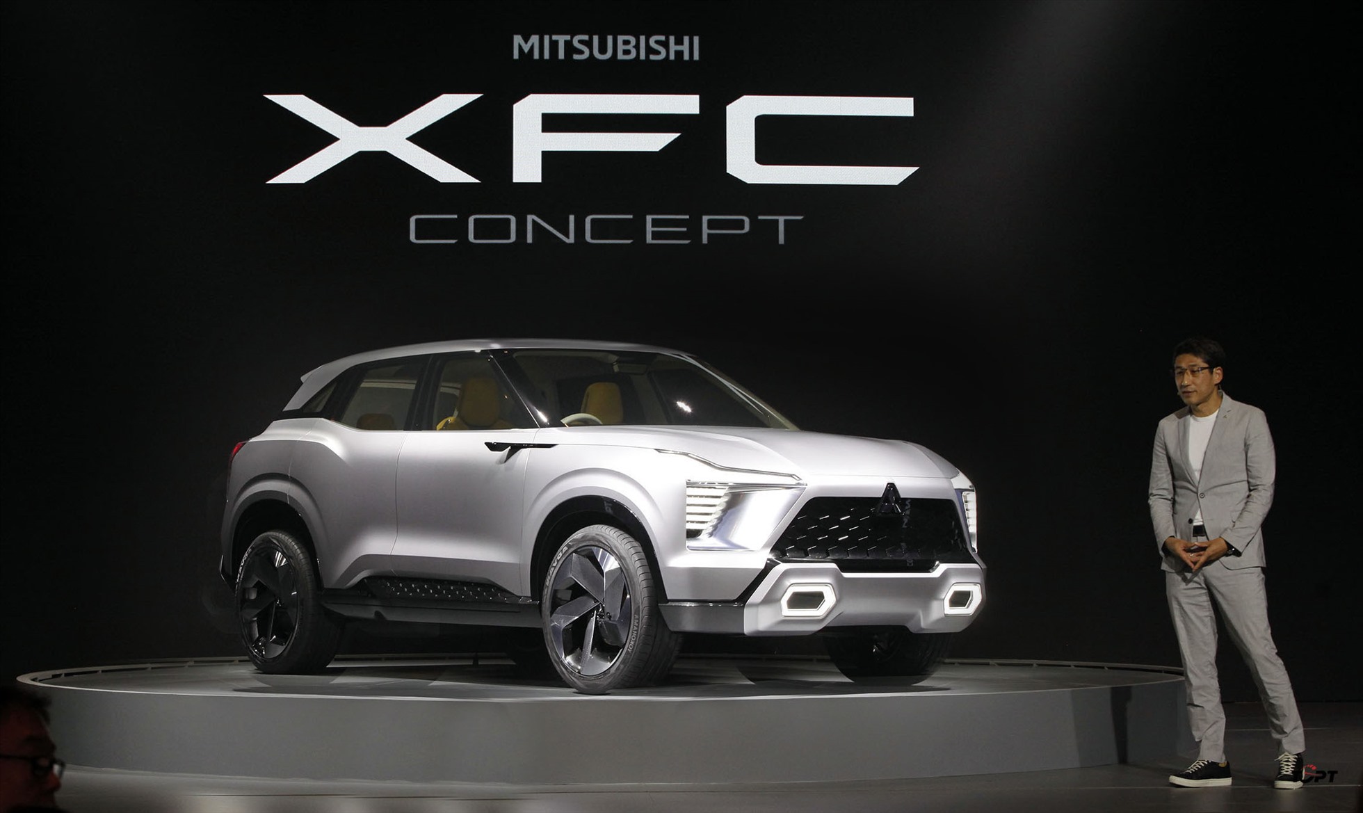 Mẫu xe concept Mitsubishi XFC. Ảnh: Mitsubishi.