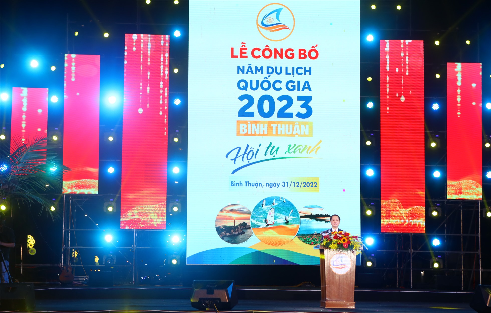 Ông Đoàn Anh Dũng, Chủ tịch UBND tỉnh Bình Thuận phát biểu tuyên bố Năm Du lịch quốc gia 2023 “Bình Thuận - Hội tụ xanh” chính thức khởi động. Ảnh: Duy Tuấn