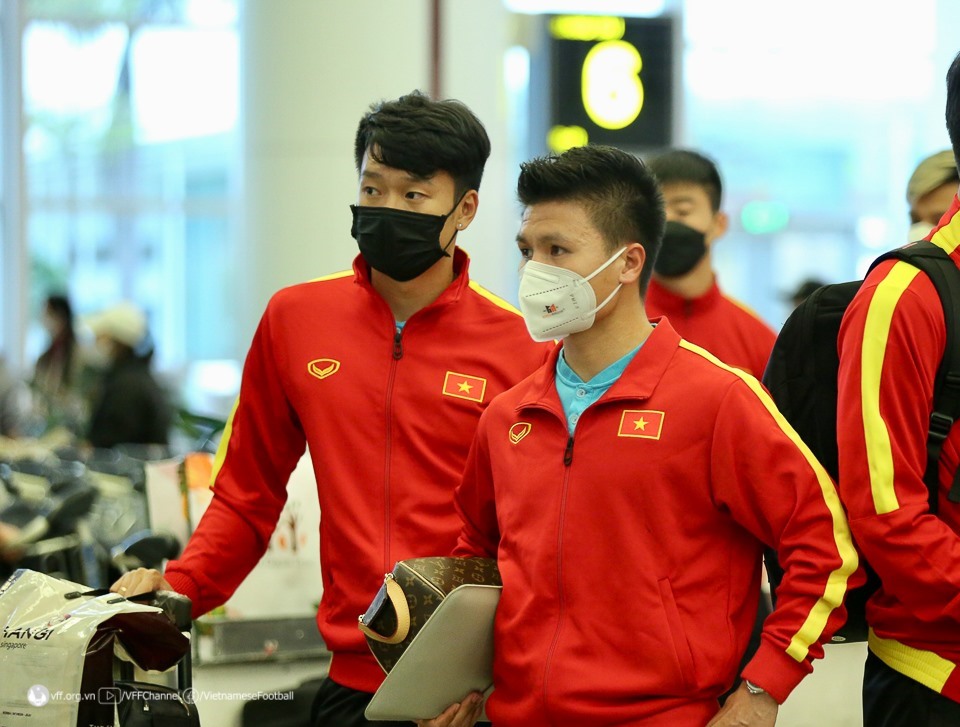 Đội tuyển Việt Nam được tạo điều kiện khi nhập cảnh tại Indonesia. Ảnh: VFF