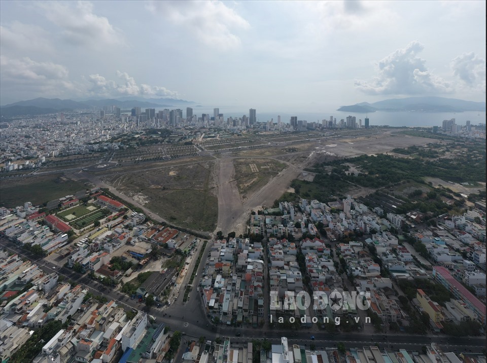 Thanh tra Chỉnh phủ đã chỉ ra việc giao “đất vàng” sân bay Nha Trang vi phạm quy định của Luật Đất đai. Ảnh Thu Cúc