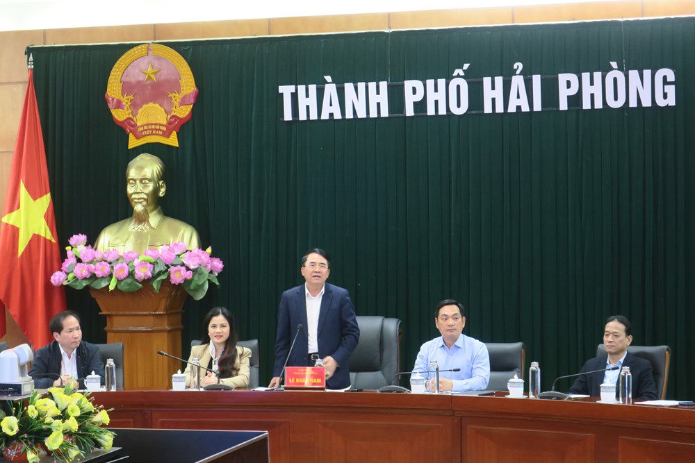 Ông Lê Khắc Nam - Phó Chủ tịch UBND TP Hải Phòng chủ trì hội nghị. Ảnh: Hồng Nhung
