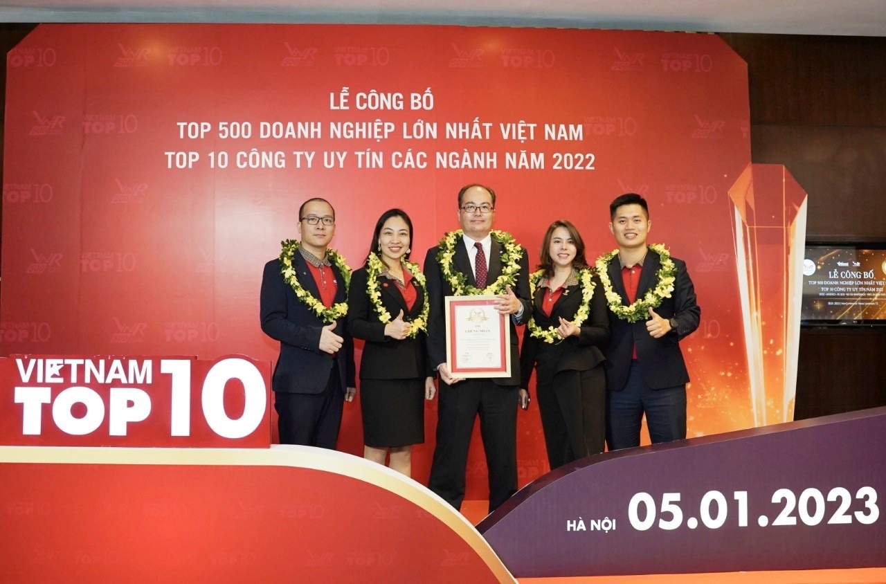 Các thành viên Dai-ichi Life Việt Nam tại Lễ công bố và trao giải. Ảnh Cẩm Vân.