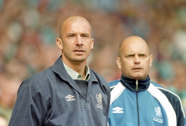 Vialli là huấn luyện viên của Chelsea khi họ vô địch FA Cup năm 2000.  Ảnh: AFP
