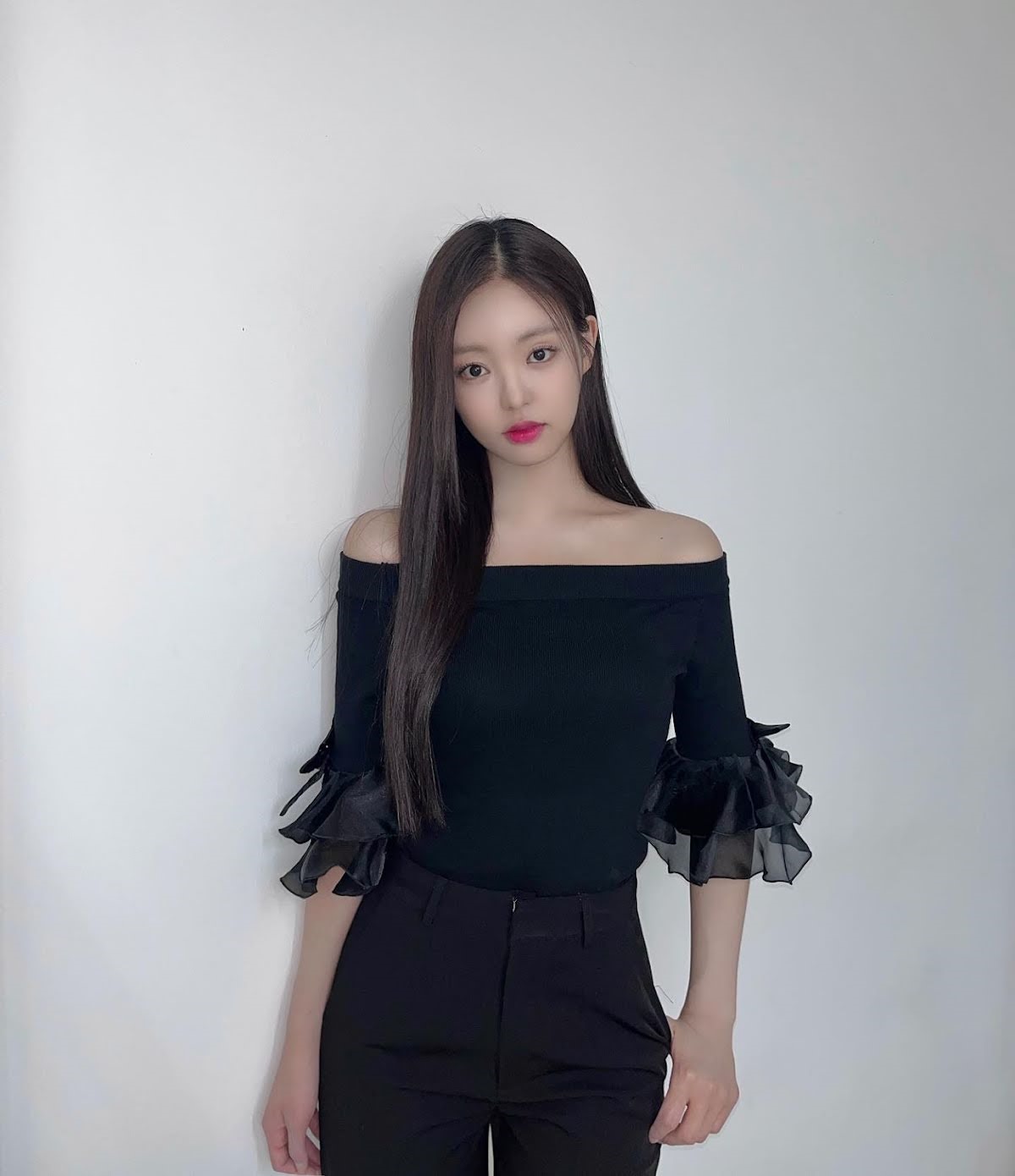 Dù nổi tiếng nhờ giống Jennie nhưng Si Eun vẫn mong muốn có được màu sắc của riêng mình. Ảnh: Instagram nhân vật