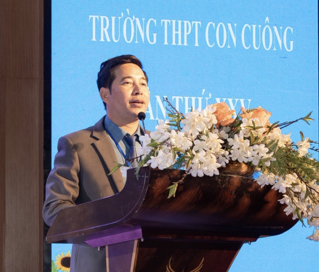 Ông Đặng Văn Hải - Chủ tịch Công đoàn ngành Giáo dục Nghệ An phát biểu tại Đại hội. Ảnh: Quang Đại
