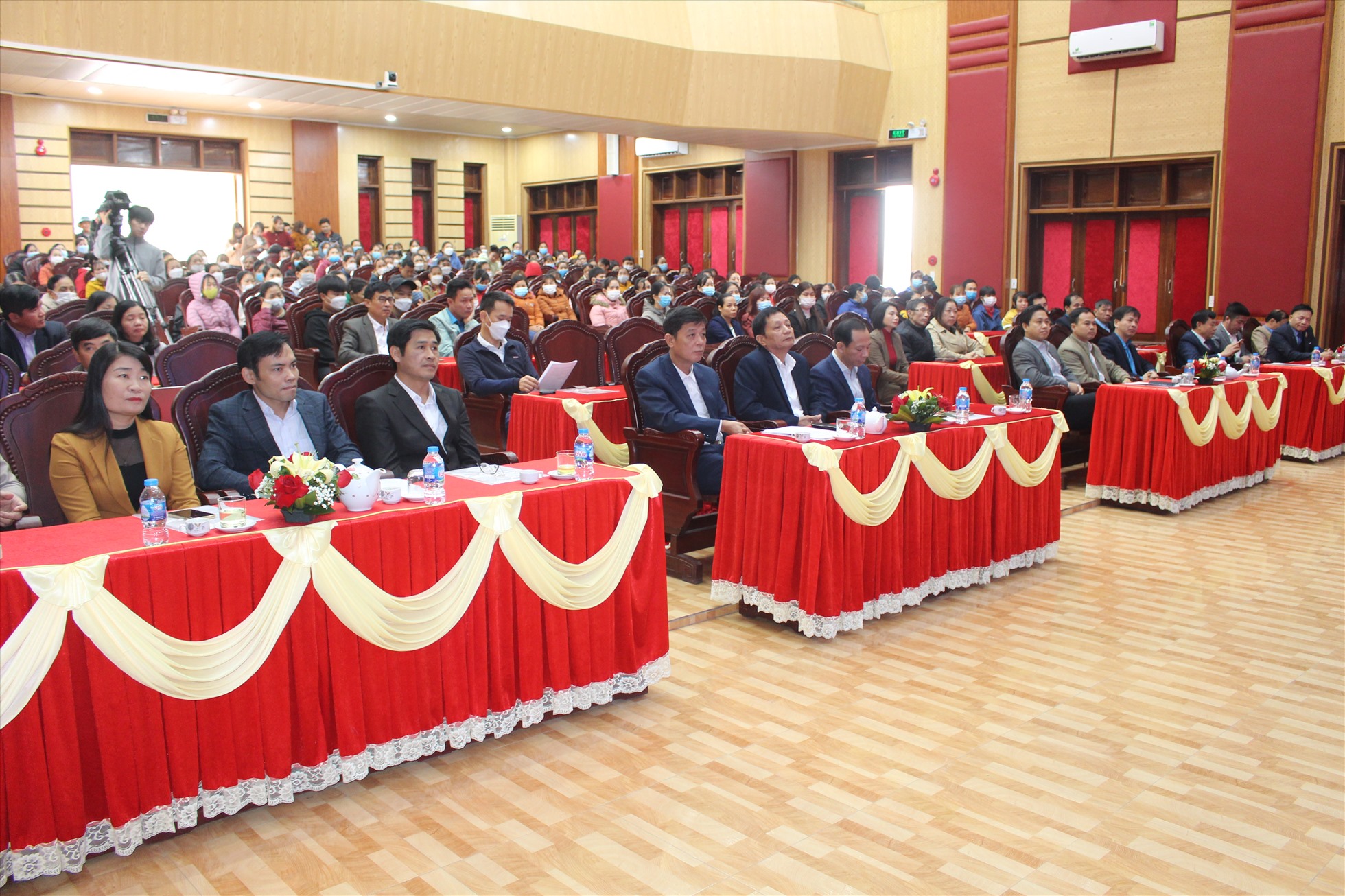 Các đại biểu tham dự Chương trình ” do LĐLĐ huyện Vĩnh Lộc tổ chức. Ảnh: Ngọc Tuấn