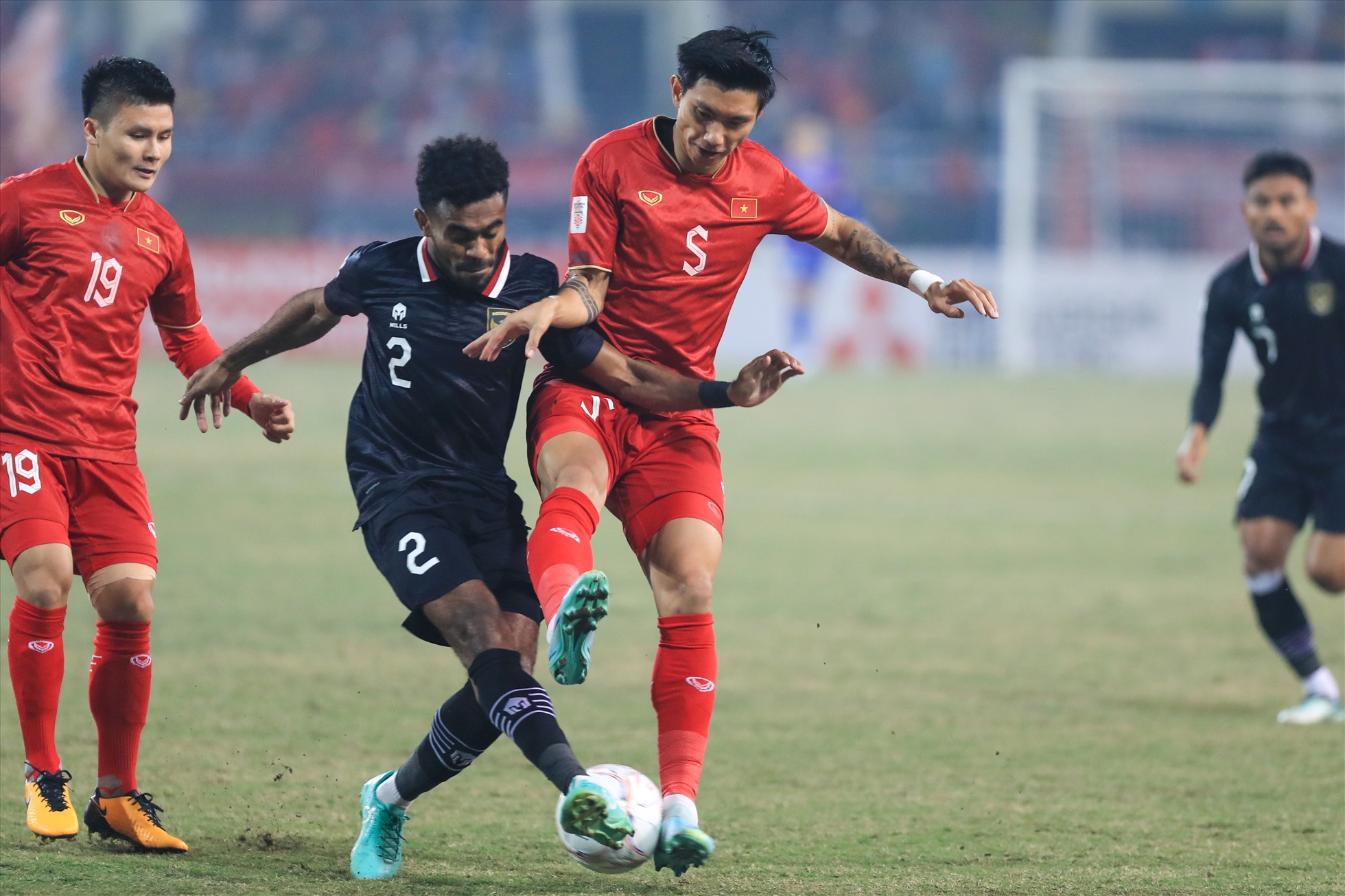 Tối nay (9.1), trận đấu bán kết lượt về AFF Cup 2022 giữa đội tuyển Việt Nam và Indonesia đã diễn ra. Trận đấu hấp dẫn ngay từ đầu với những pha va chạm nảy lửa.