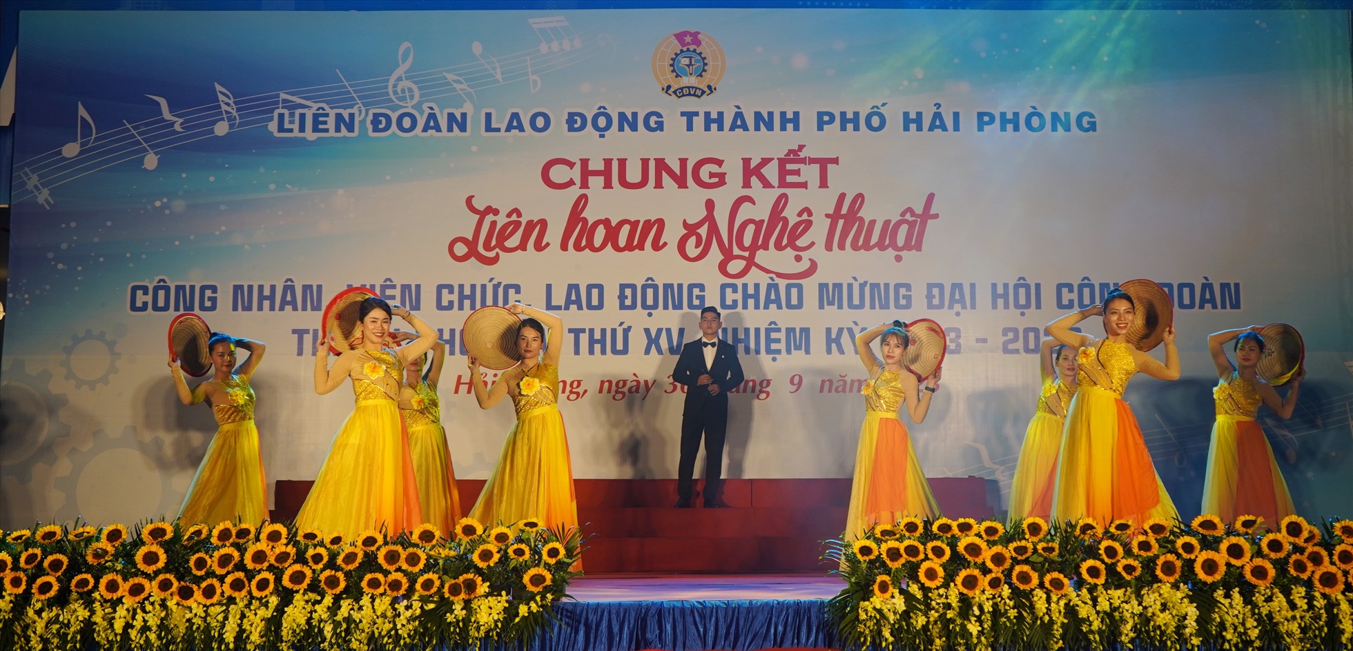 Tiết mục biểu diễn tối 30.9 tại Cung Văn hoá Lao động hữu nghị Việt Tiệp. Ảnh: Mai Dung
