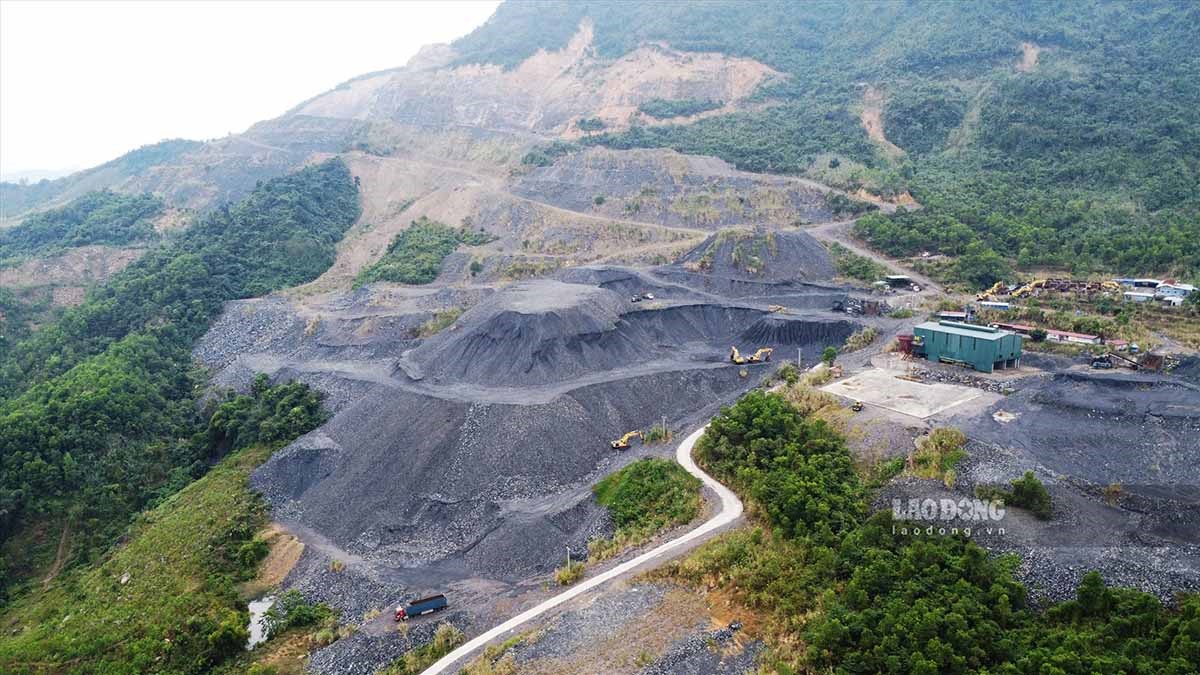 Hơn 3,1 triệu tấn than bị khai thác chui tại mỏ than Minh Tiến. Ảnh: Nguyễn Tùng