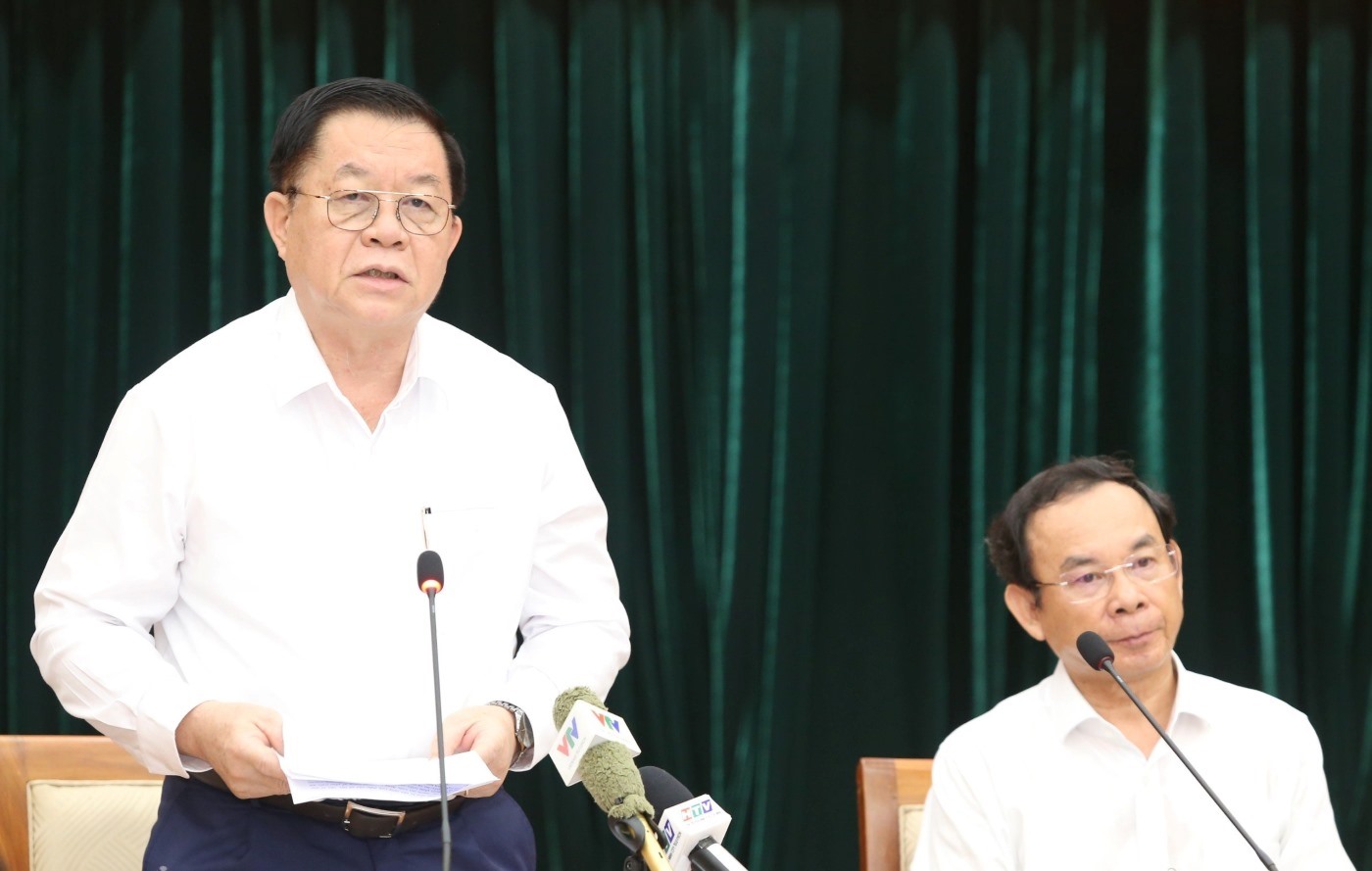 Trưởng Ban Tuyên giáo Trung ương Nguyễn Trọng Nghĩa phát biểu tại hội nghị. Ảnh: Ngô Tùng