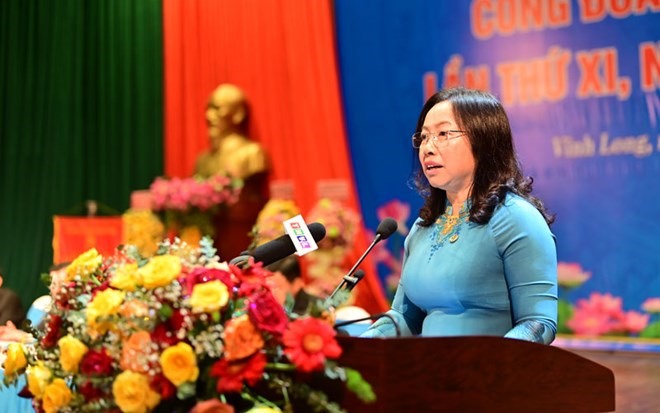 Phó Chủ tịch Tổng LĐLĐVN Thái Thu Xương phát biểu chỉ đạo tại đại hội. Ảnh: Đạt Phan