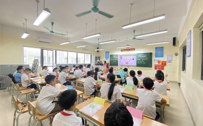 Huyện thanh trì yêu cầu các trường tạm dừng dạy thêm, dạy liên kết. Ảnh: Vân Trang