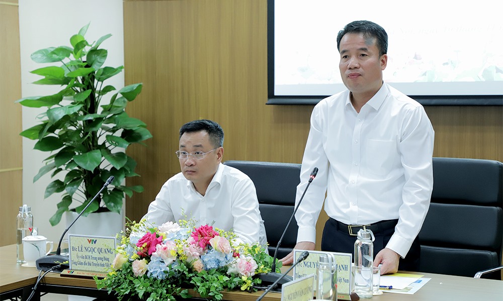 Tổng Giám đốc BHXH Việt Nam Nguyễn Thế Mạnh phát biểu tại buổi làm việc. Ảnh: Hằng Thanh