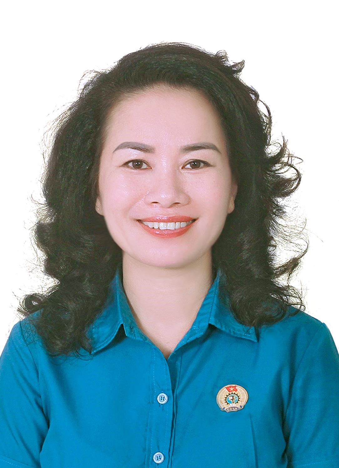 Bà Nguyễn Thị Hương - Chủ tịch Liên đoàn Lao động huyện Vĩnh Bảo. Ảnh: Nhân vật cung cấp